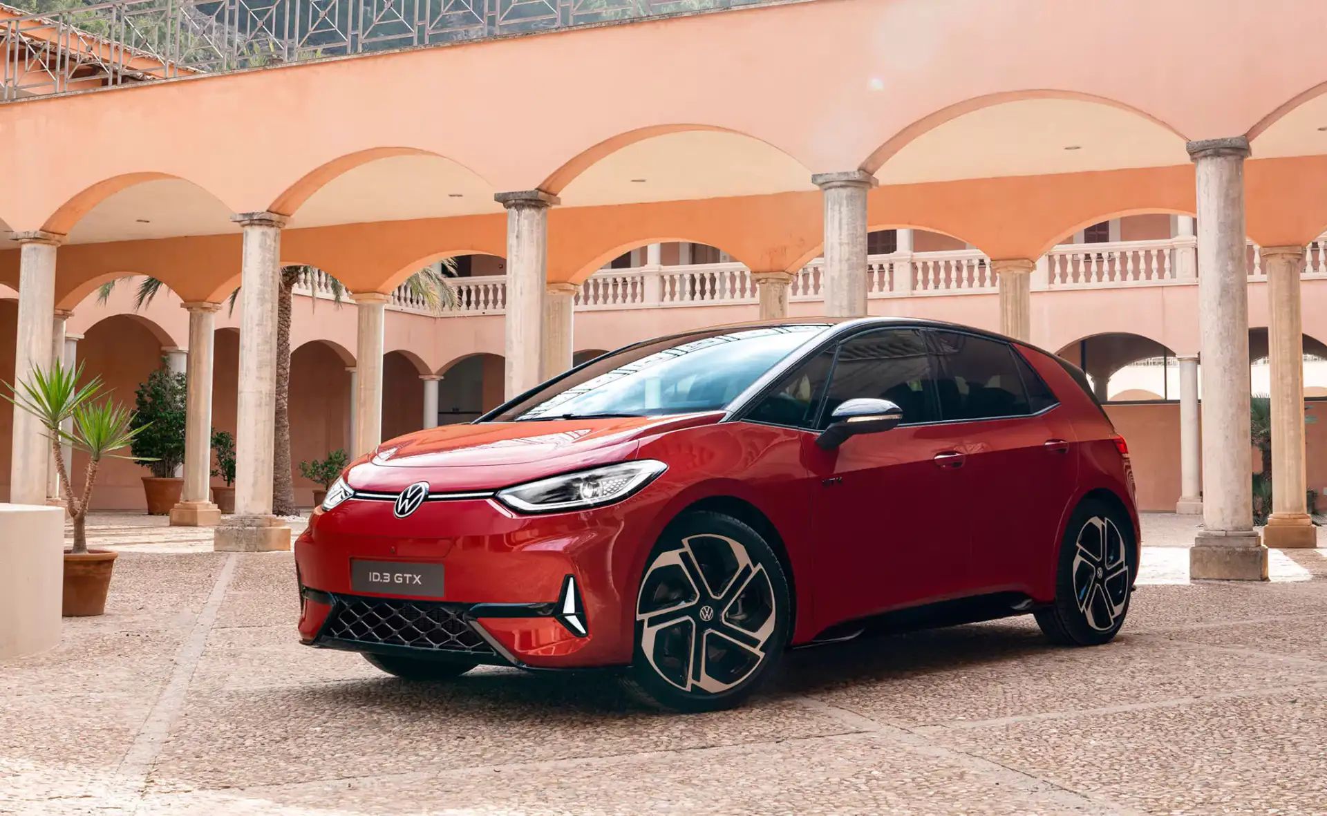 Найпотужніший VW ID.3 GTX вийшов як електричний альтер его Golf GTI