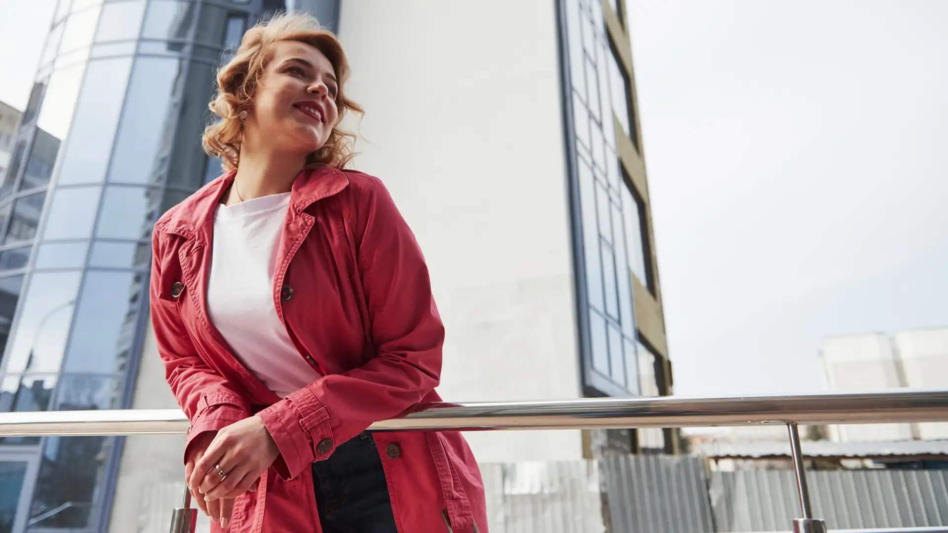 Женские жакеты больших размеров. Особенности выбора и с чем их носить