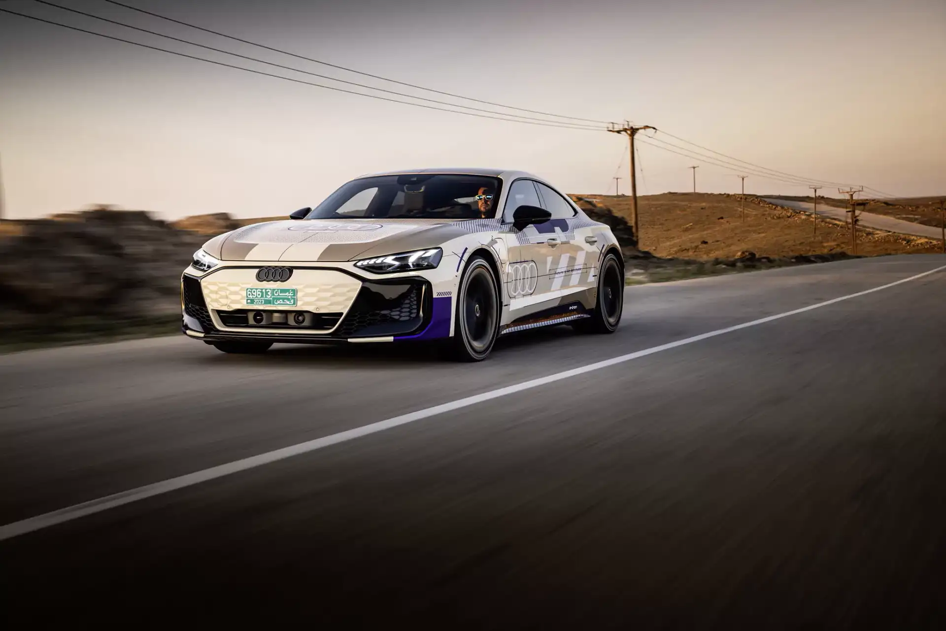 Audi E-Tron GT готовится к рестайлингу, официальное превью