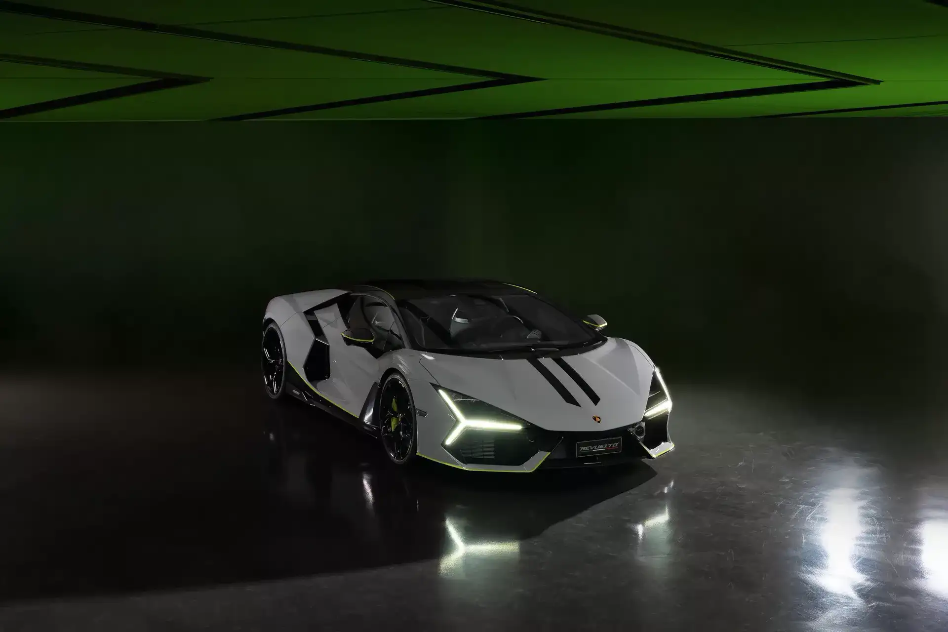 Lamborghini допрацювала перший Revuelto за програмою Ad Personam