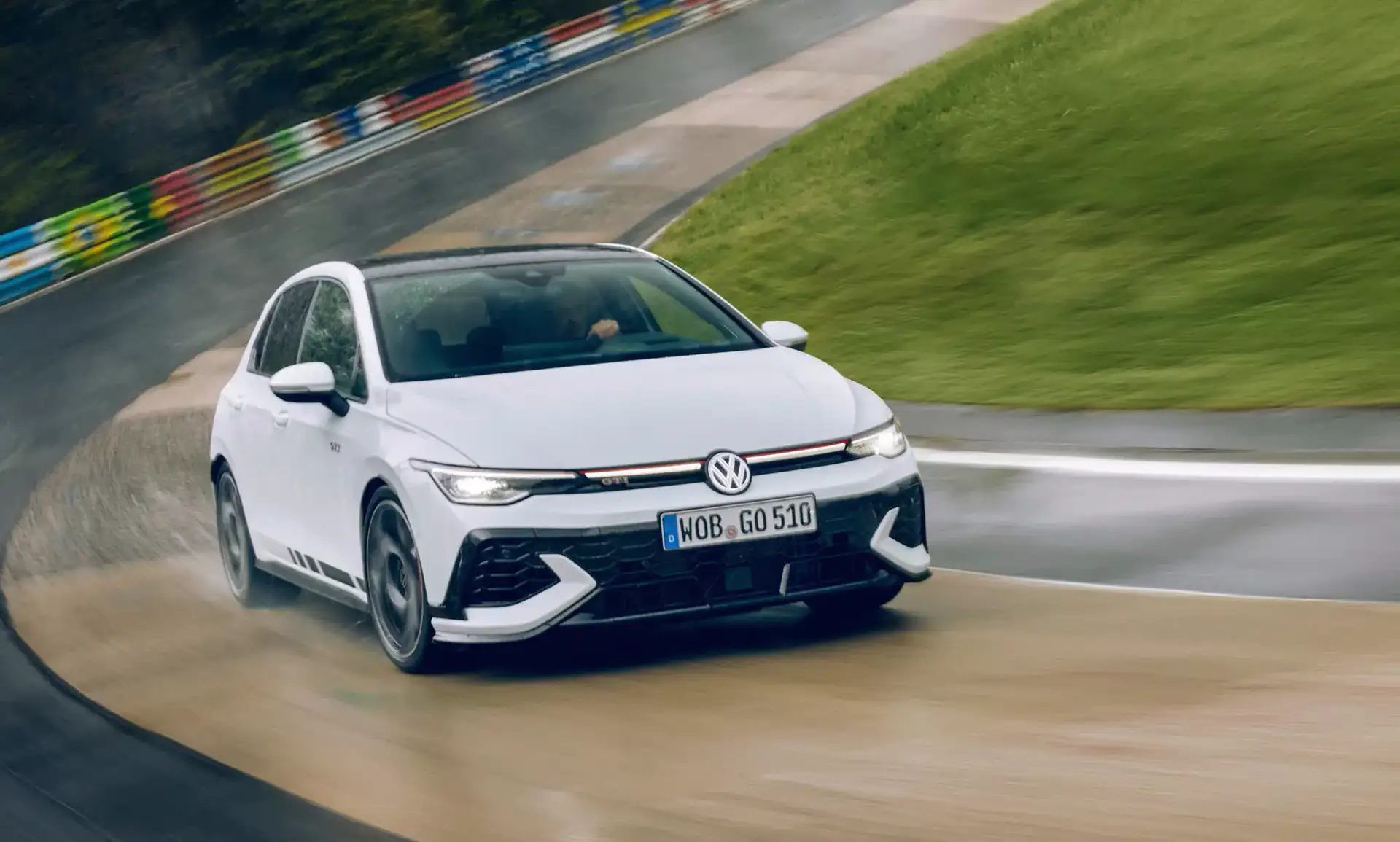 Новий VW Golf GTI Clubsport 8.5 кидає виклик Civic Type R