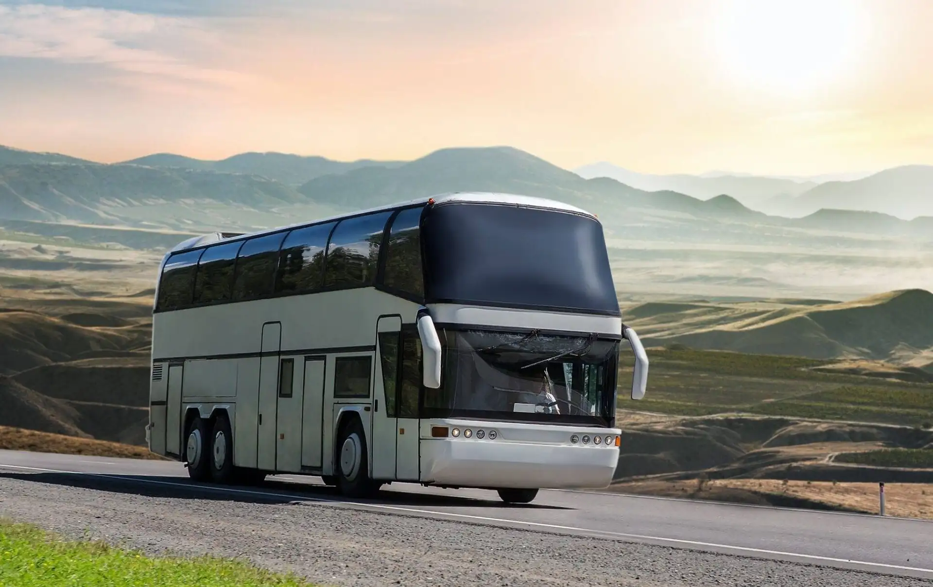 Транспортна компанія "STATUS TRAVEL" – ваш надійний супутник у будь-якій подорожі!