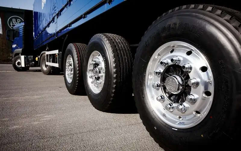 Колесные гайки для грузовиков