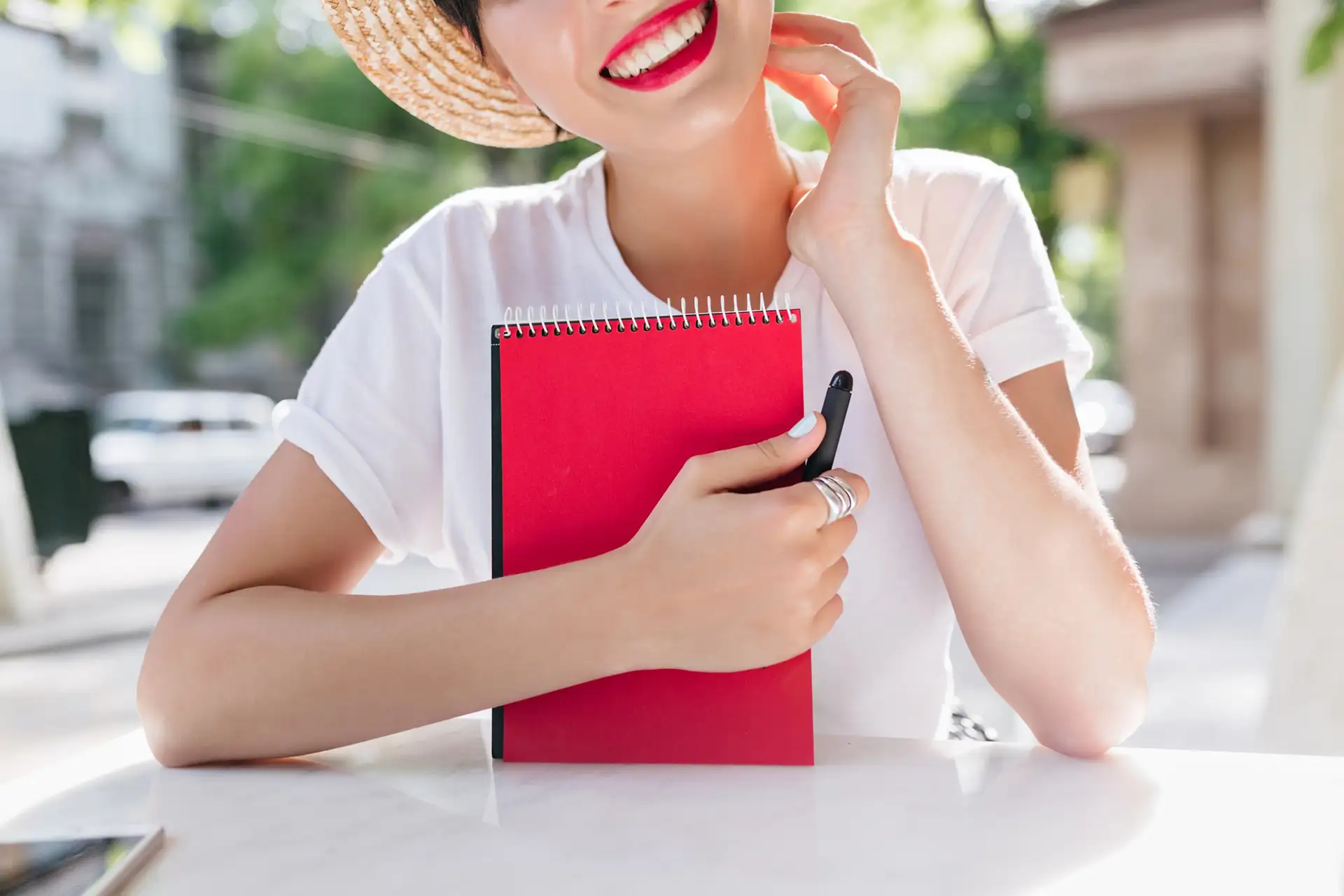 Аналоговий ренесанс: Чому паперові блокноти перемагають цифру в епоху нейротехнологій