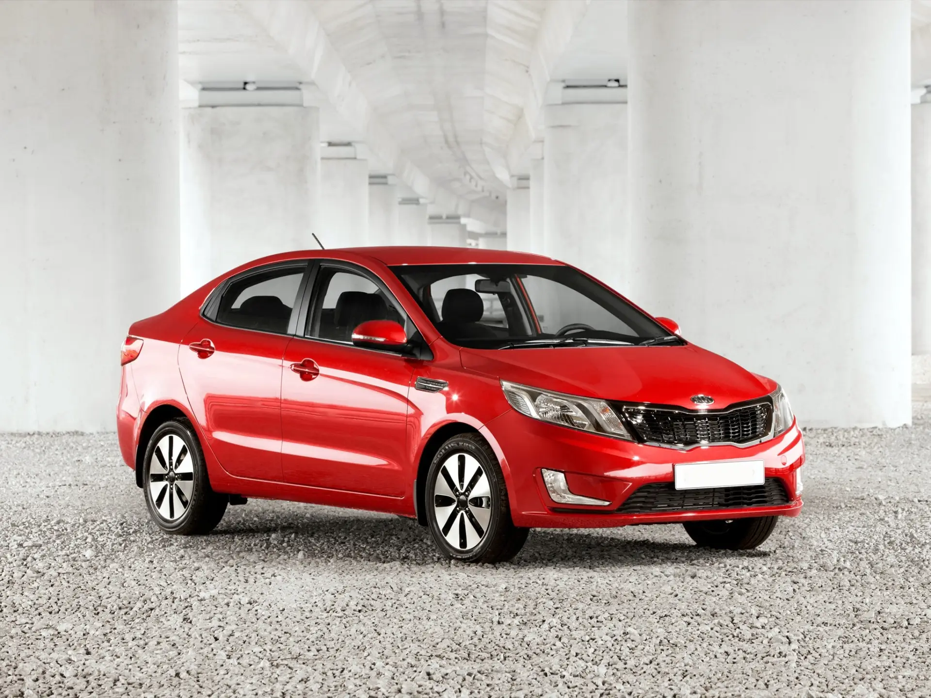 Как самостоятельно заменить задние фонари на Kia Rio 3